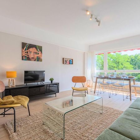 Spacious 3 Bedroom Apartment & Private Parking! Lambersart Exterior photo